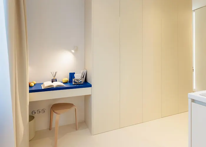 D-nook With Parking - Quiet Courtyard - Old Town