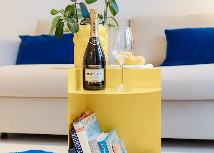 Lägenhet D-nook With Parking - Quiet Courtyard - Old Town *