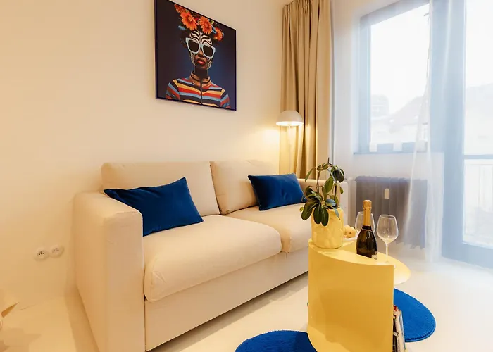 D-nook With Parking - Quiet Courtyard - Old Town Lägenhet Bratislava