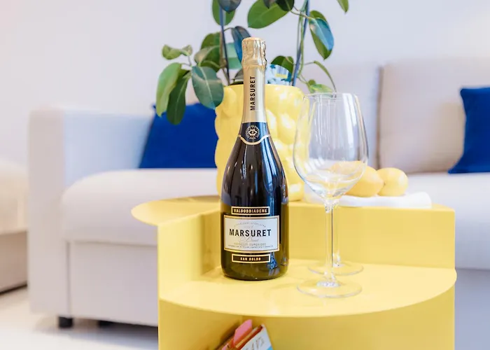 D-nook With Parking - Quiet Courtyard - Old Town براتسيلافا