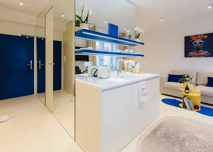 شقة D-nook With Parking - Quiet Courtyard - Old Town *